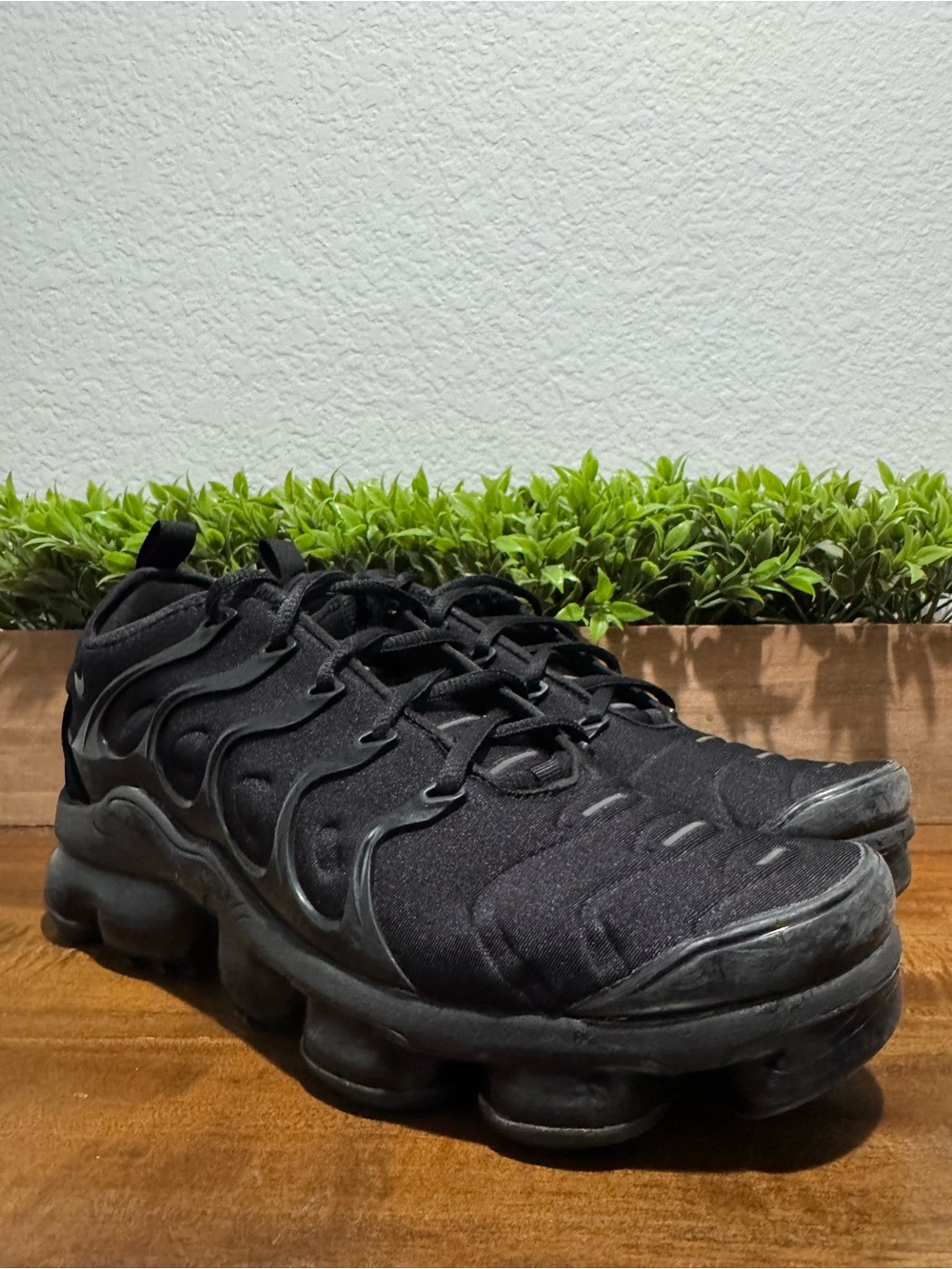 Nike Air VaporMax Plus Low Triple Black Running Shoes 924453-004 Mens Size 9.5 - Picture 5 of 11